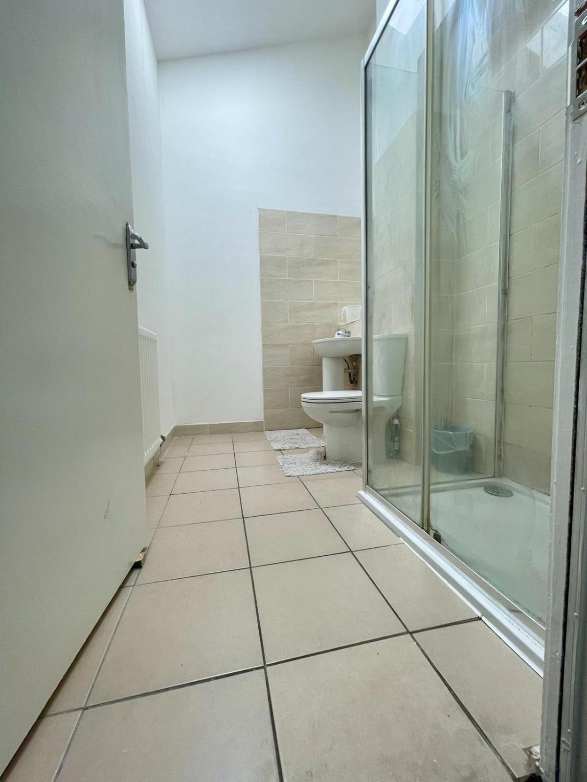 Homestays-Close To Coventry City And University I Free Parking I Wi-Fi 外观 照片